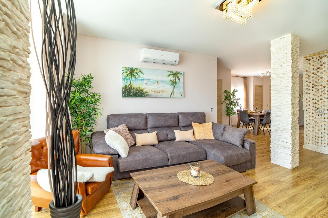 Perla de Malagueta Apartment Malaga Luaran gambar
