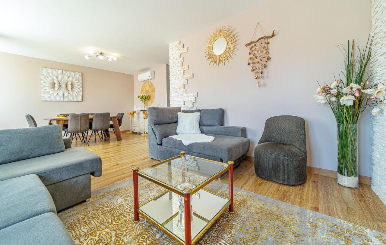 Perla de Malagueta Apartment Malaga Luaran gambar